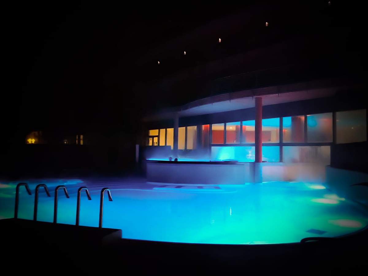 Pacchetti e Offerte - Tuffati con la luce delle Stelle - Sardegna Grand  Hotel Terme